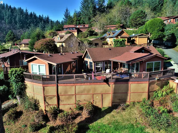 19921 Whaleshead Rd #I14, Brookings, OR 97415