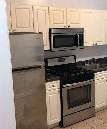 5th image of 812 W 181st St APT 23