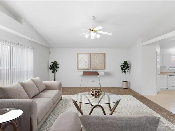 9523 Parker Place Dr, Navarre, FL 32566