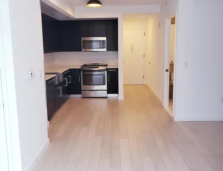 535 W 43rd St N #11B — Photo 3