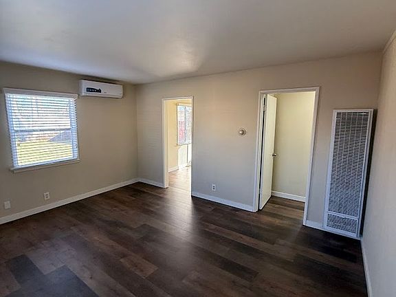 5th image of 14778 Polk St