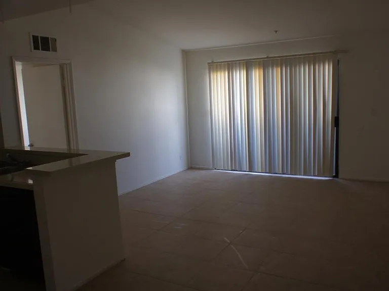 412 S Clementine St #110 — Photo 2