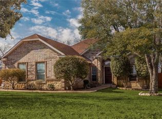 415 Parks Dr, Desoto, TX 75115