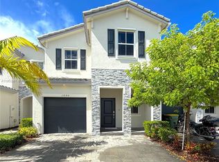 1060 SE 26th Ter #TOWNHOUSE 1060, Homestead, FL 33035