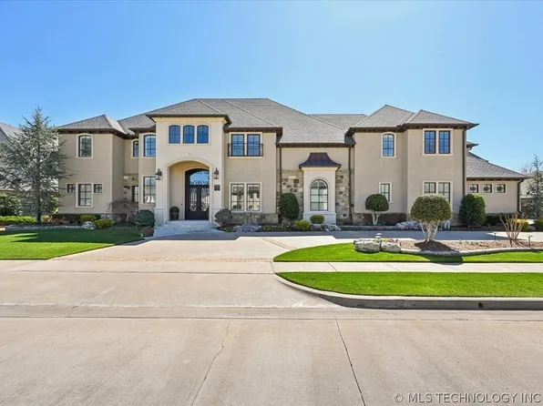 5909 W Twin Oaks St, Broken Arrow, OK 74011