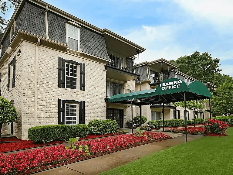 The Reserve at Brookhaven — Photo 22