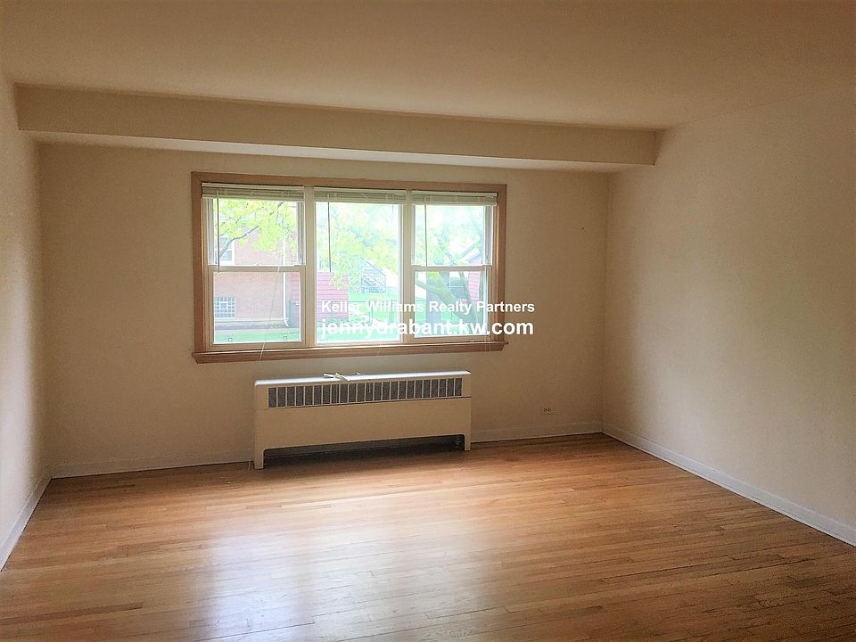 1st image of 4452 N Lockwood Ave #1