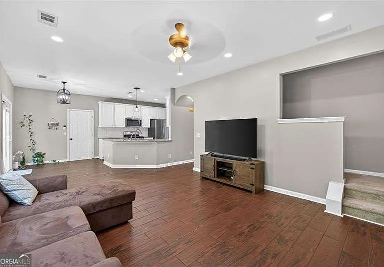 2865 Stonehenge Ct — Photo 18