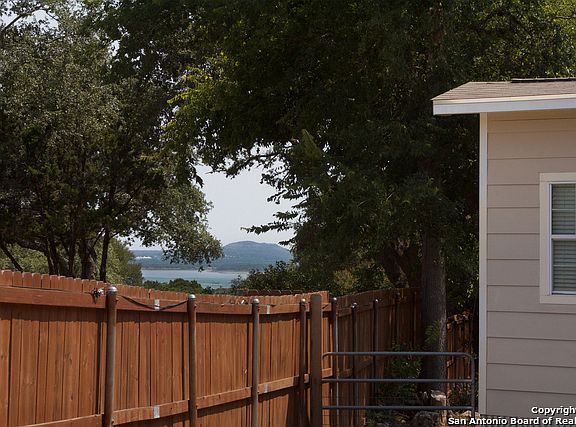 3rd image of 1398 Charter Oak Dr