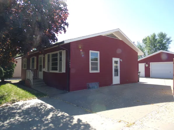 1007 W Elm Ave, Mitchell, SD 57301