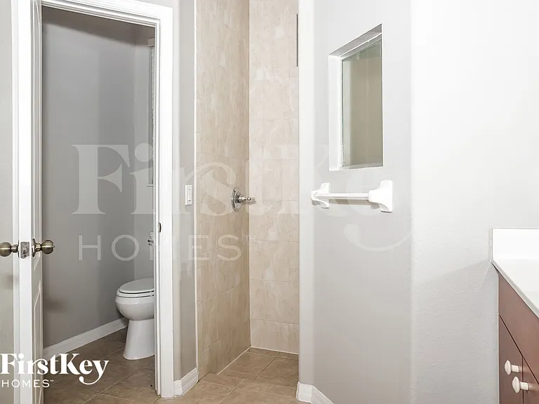 5108 Sylvania Ave — Photo 10