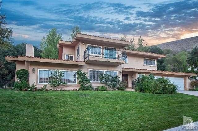 1st image of 3942 W Cresthaven Dr