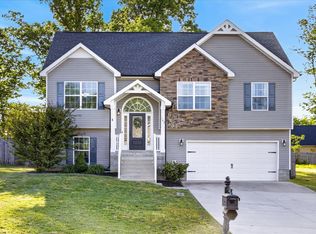 162 Sycamore Hill Dr, Clarksville, TN 37042