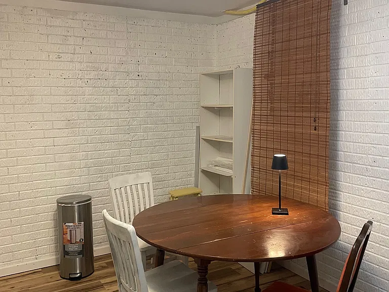 108 Melbourne Park Cir — Photo 9