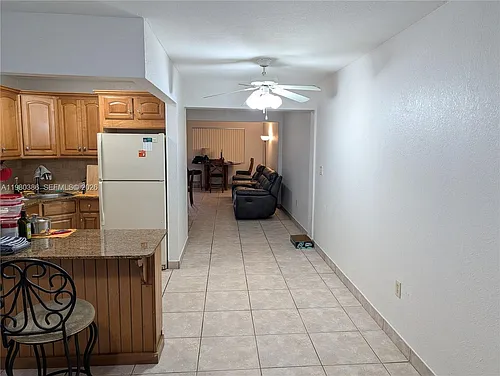 1037 SW 76th Ave Photo 1