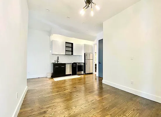 Living room, photo 1