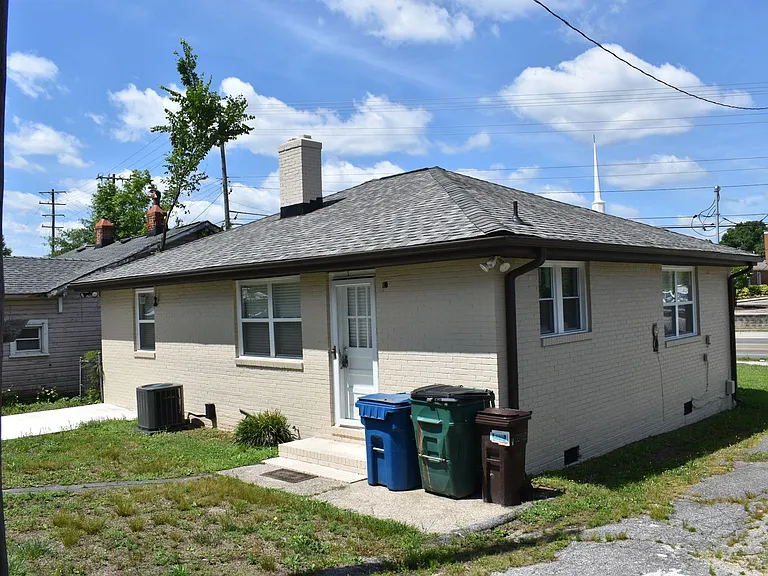1907 S Miami Blvd — Photo 4