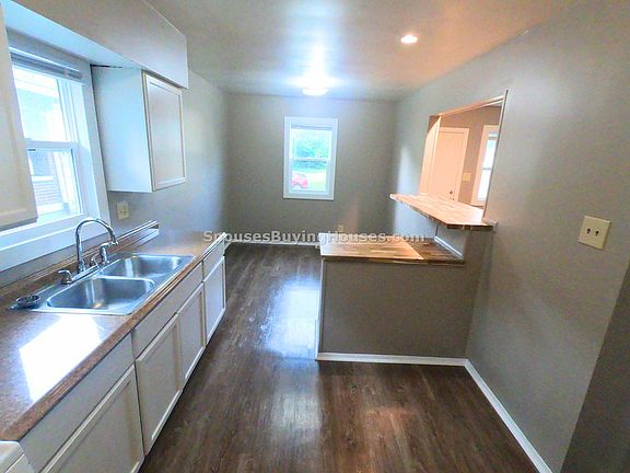 5th image of 1301 W Congress Ave
