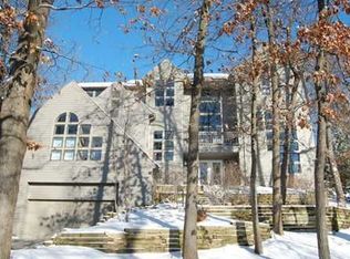 830 Watershed Dr, Ann Arbor, MI