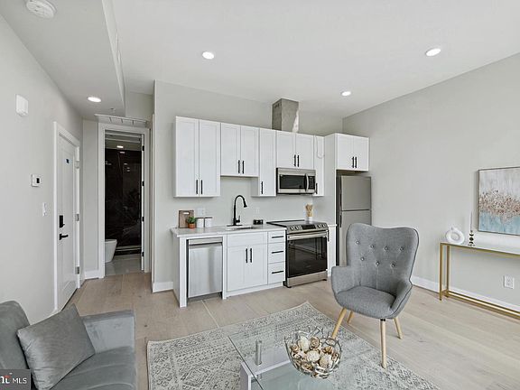 4th image of 2213 M St NE #7