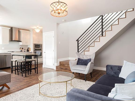 2nd image of 3258 N Park Way #1