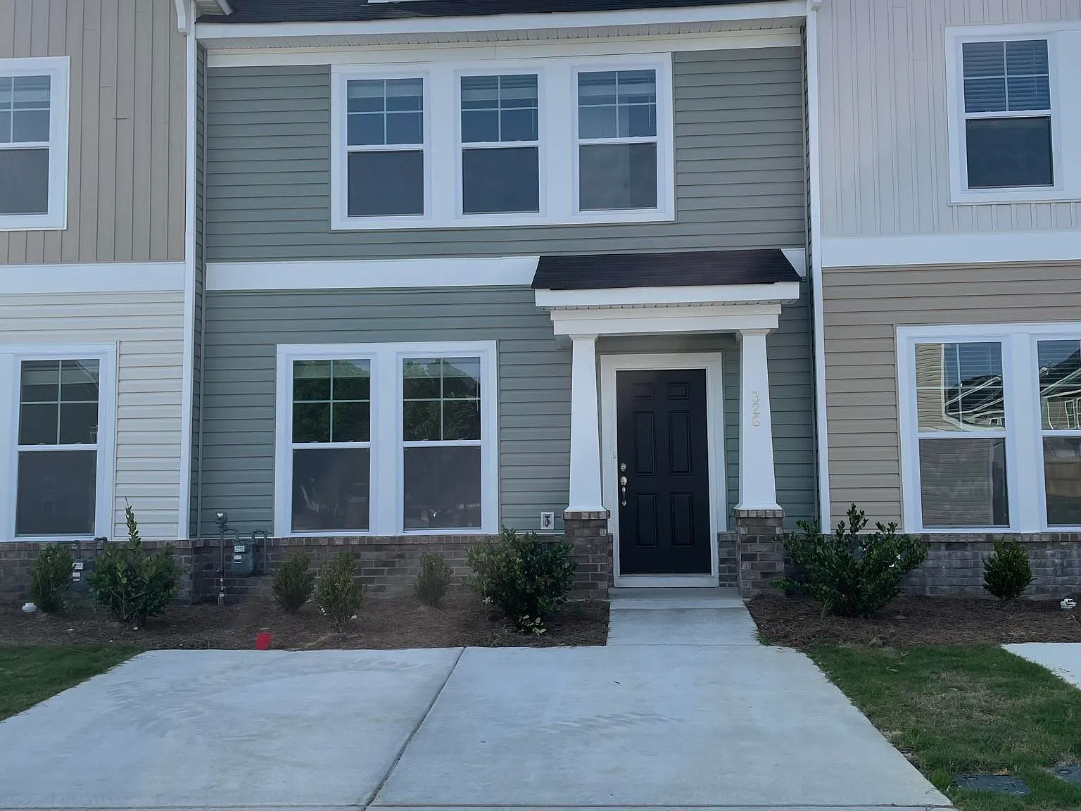 3 bed, 1288 sqft, $1,795 — Photo 1