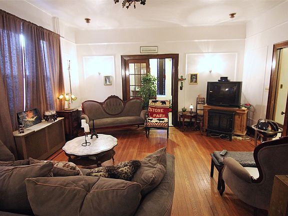 3rd image of 25-64 34th St