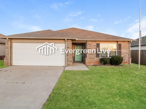 1417 Sandstone Dr, Noble, OK 73068