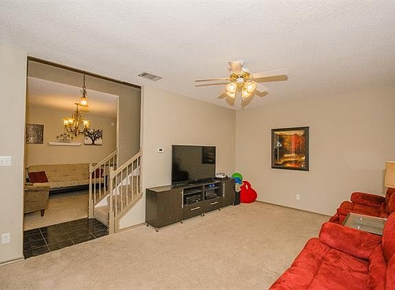 5th image of 1727 Circle Creek Dr