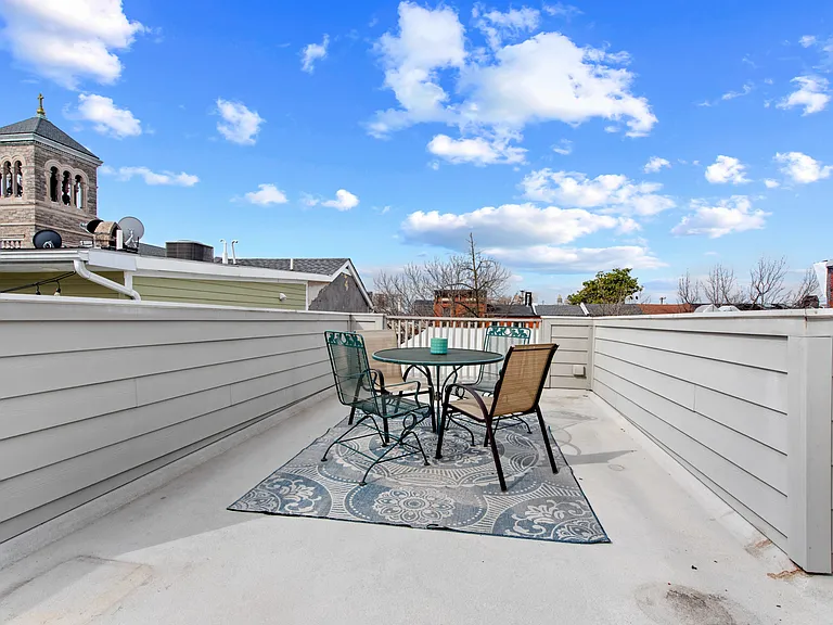 335 S Chester St — Photo 21
