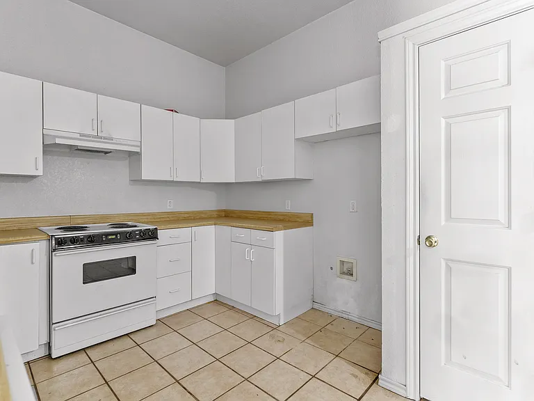 210 Joshua Blvd #210 — Photo 12