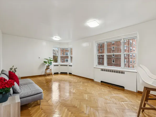 140 Cabrini Boulevard image 2 of 27