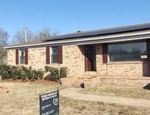 1st image of 202 W 1st St