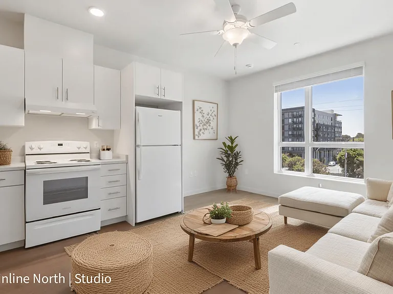 Mainline North Apartments - Santa Clara, CA — Photo 14