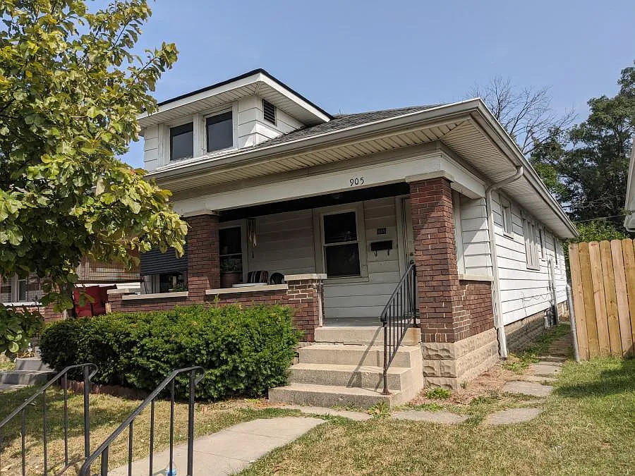 905 N Linwood Ave photo 1