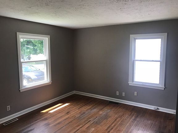 4th image of 2519 Catawba Ln
