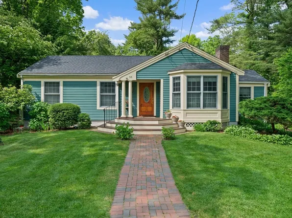 35 Old Meeting House Ln, Norwell, MA 02061