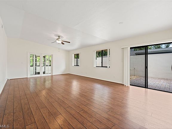 4th image of 5847 Crabwood Ct