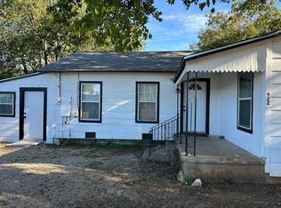 922 W 4th St, Mc Gregor, TX 76657