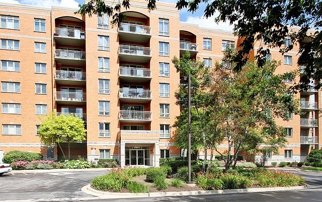 1st image of 6801 N Milwaukee Ave APT 208