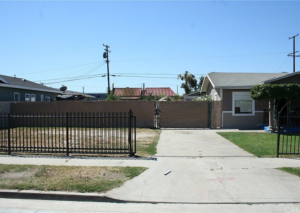 2nd image of 3284 Seminole Ave