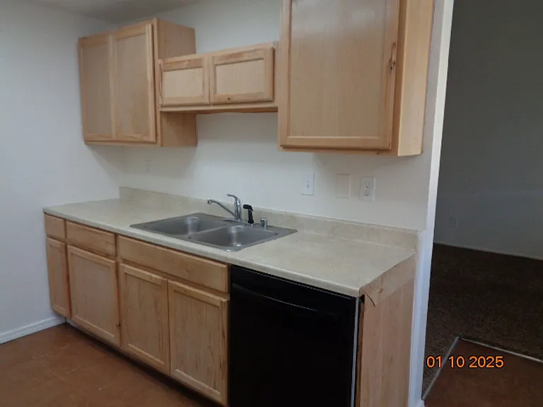1630 Gardenia Ct — Photo 5