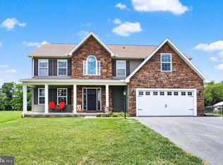 1553 Wind Flower Rd, Chambersburg, PA 17202
