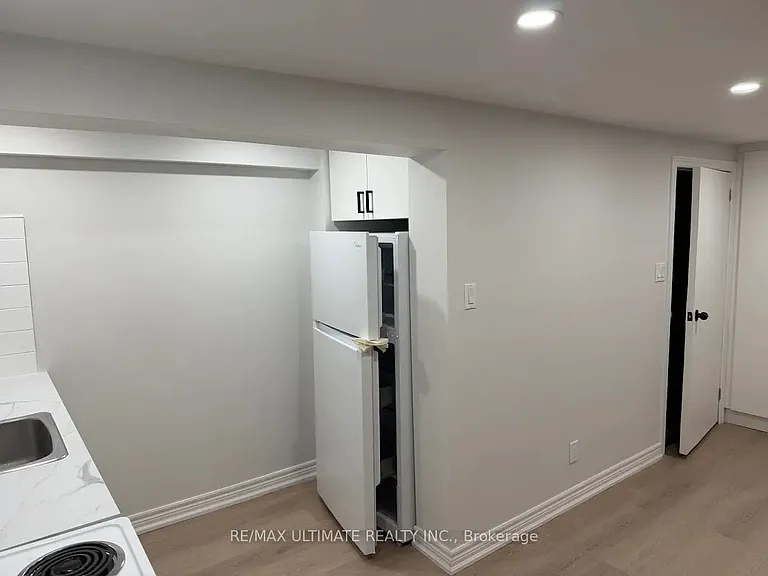 71 Claybrooke St #BASEMENT — Photo 7
