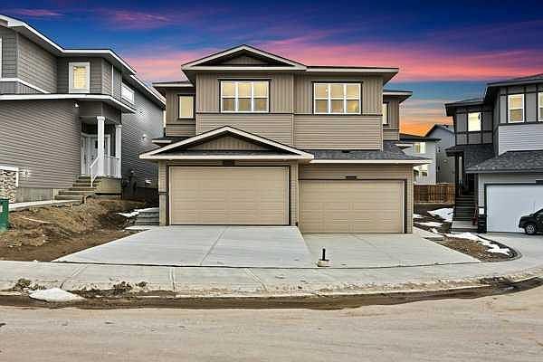 1st image of 82 W Heritage Cir