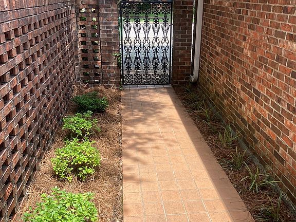 4th image of 3142 Gatsby Ln