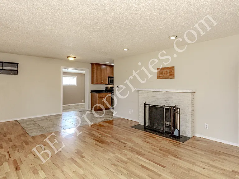 1840 N Shirley St — Photo 3