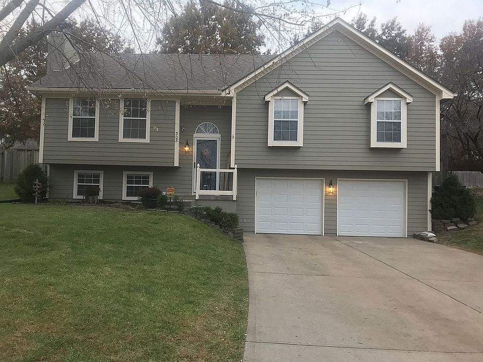 1st image of 308 SE Onyx Dr