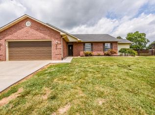 340 Teal Dr, Maryville, TN 37801
