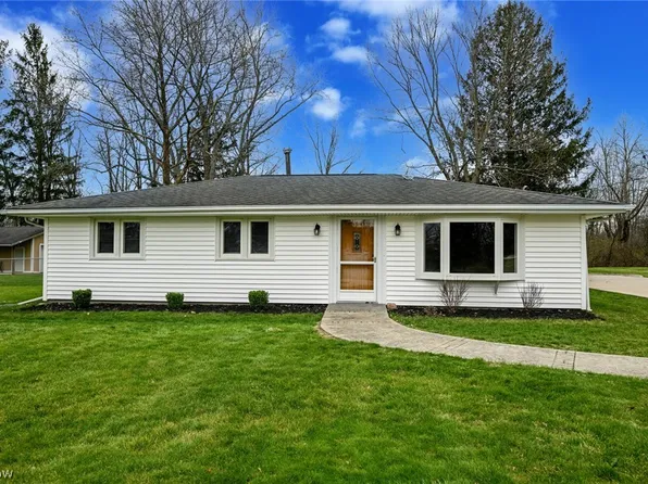 3826 Saint Nicholas Dr, Richfield, OH 44286